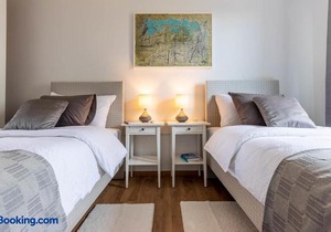 Hendrix Bridge Apartment 2