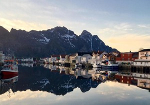 Henningsvær - Nice Family House