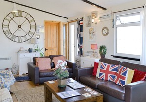 Here at Les Quatres Vents prepare to immerse yourself in the magic and beauty of Dungeness.