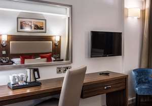 Heston Hyde Hotel