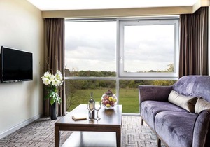 Heston Hyde Hotel