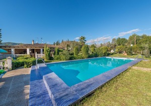 Hibiscus - Three Bedroom Villa, Sleeps 4