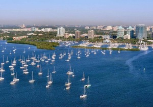 Hidden Gem! 3 Awesome Units, Pets Allowed and On-site Pool, Near Bayfront Park!