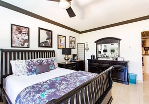 Hidden Gem - One of a Kind Villa with Ocean Views - close to Airport!