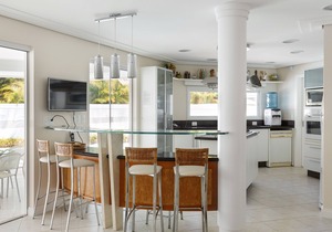 High Standard House in Jurerê Internacional - 4 Bedrooms - Pool - Barbecue