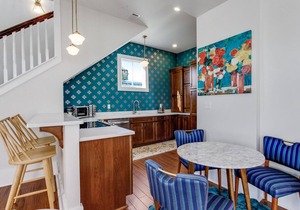 High Style, Awesome Location! 117D by Forsyth Park