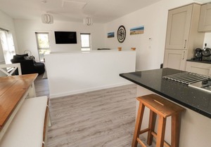 HIGH TIDE HOUSE, pet friendly, with a garden in Craster