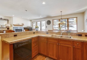 Highland Greens 71: Townhome In Breckenridge, Private Hot Tub with Great View.