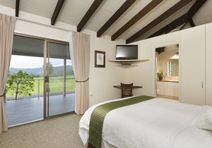 Hillcrest Mountain View Retreat