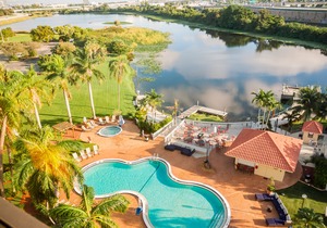 Hilton Palm Beach Airport