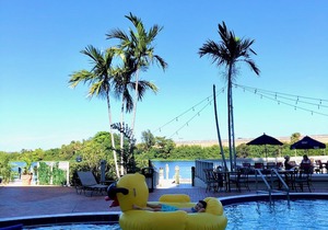Hilton Palm Beach Airport