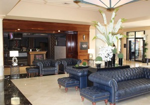 Hilton Palm Beach Airport