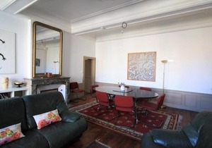 Historic 3BR Apt Near Toul's Cathedral – Central Location, Parking, WiFi Included