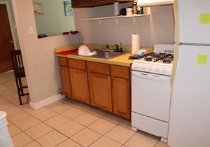 HISTORIC HILL APT1 (Upstairs)