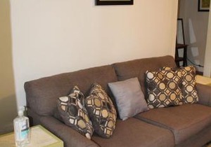 HISTORIC HILL APT2 (Downstairs)