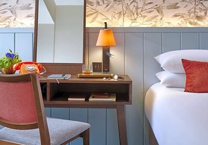 Hodson Bay Hotel