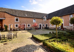Hof van Aken