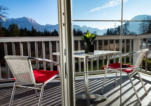 Hoher Göll, 1-2 Pers., 72 m², Schlafzimmer, Wohnzimmer, Kochnische, Badewanne, Dusche und WC, Balkon