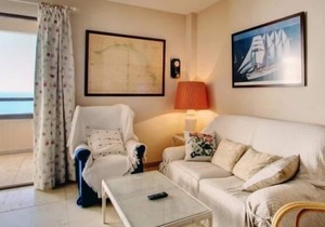 Holi- Rent Veramar Cozy apartment with pool and WiFi at Estepona