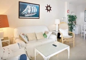Holi- Rent Veramar Cozy apartment with pool and WiFi at Estepona