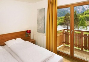 Holiday home in Obertraun on Lake Hallstatt with a terrace