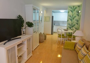 Holiday House Miramar 7