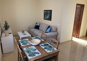 Holiday House Miramar 9