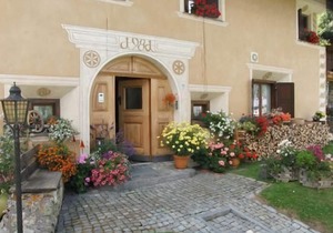 Holiday apartment La Punt-Chamues-ch for 1 - 2 persons with 1 bedroom - Holiday house