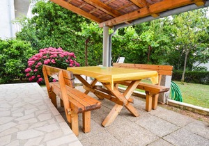 Holiday apartment 150 m from the beach