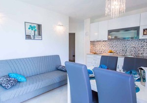 Holiday apartment with use of pool