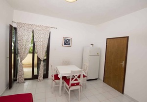 Holiday apartment 160 m to the sandy beach