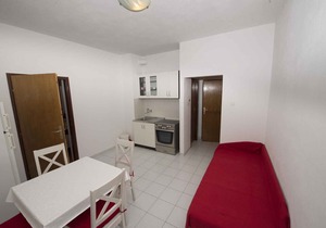 Holiday apartment 160 m to the sandy beach