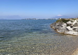 Holiday apartment 200 m to the beach