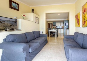 Holiday Apartment 'Daniela' next to the Beach with Sea View, A/C, Balcony & Wi-Fi