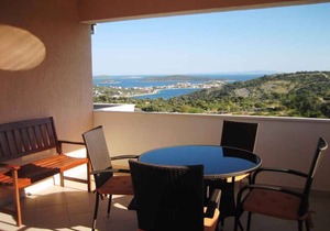 Holiday apartment with use of pool