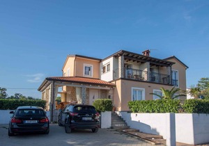 Holiday apartment Apartment with pool