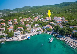 Holiday apartment with air conditioning and sea view