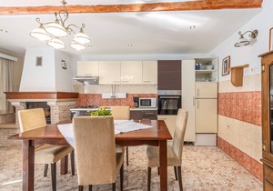 Holiday apartment Peresiji AUA with shared pool