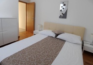 Holiday apartment Mimice for 1 - 5 persons with 2 bedrooms - Row house