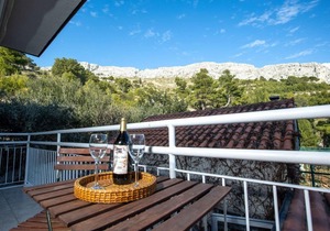 Holiday apartment Omiš for 1 - 3 persons with 1 bedroom - Holiday house