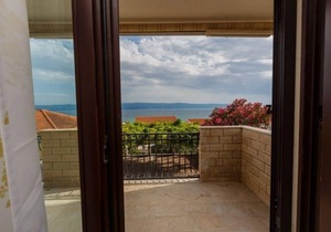 Holiday apartment Omiš for 1 - 9 persons with 4 bedrooms - Holiday apartment in one or multi-family