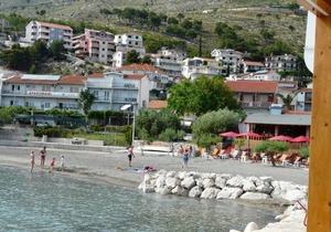 Holiday apartment Omiš for 1 - 4 persons with 1 bedroom - Holiday house