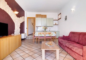Holiday Apartment 'Rustico Spagnol 1' with Lake View, Pool & Wi-Fi