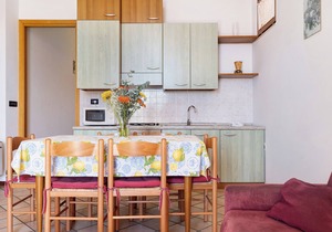 Holiday Apartment 'Rustico Spagnol 1' with Lake View, Pool & Wi-Fi