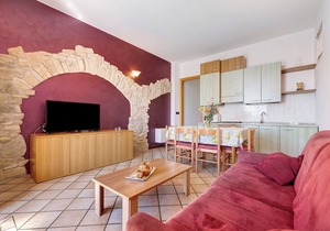 Holiday Apartment 'Rustico Spagnol 1' with Lake View, Pool & Wi-Fi