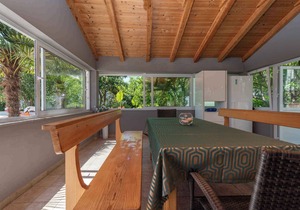 Holiday apartment with pool and 80 m to the beach