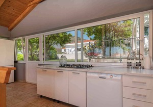 Holiday apartment with pool and 80 m to the beach