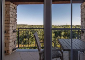 Holiday apartment with communal pool and air conditioning