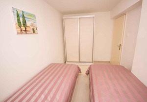 Holiday apartment with pool and 80 m to the beach