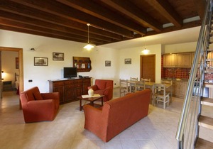 Holiday apartment with pool and air conditioning